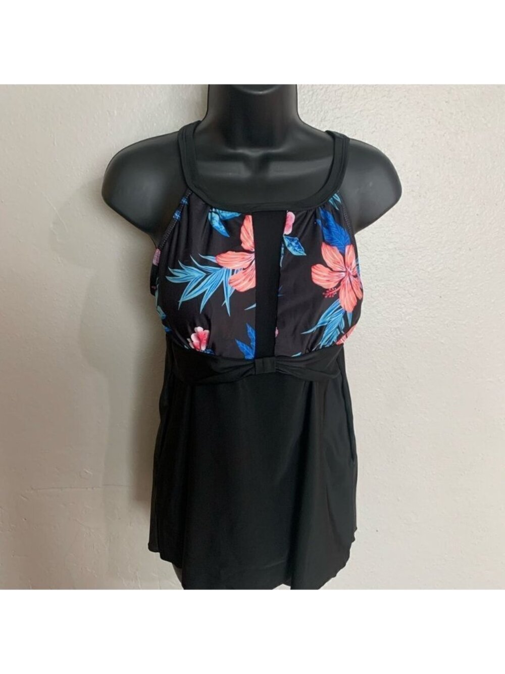 Black Tankini with floral print - Picture 1 of 3